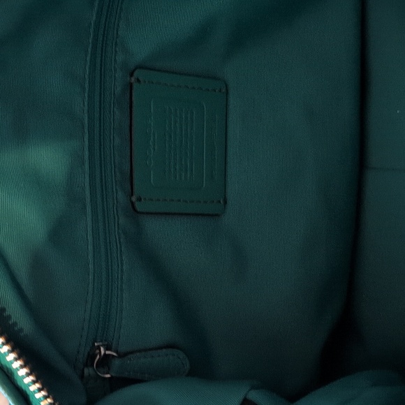 Coach Central Satchel, Pebbled Leather Zip Closure Top Removable Crossbody Strap - Picture 6 of 16